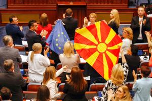 EU klar til at forhandle medlemskab med Albanien og Nordmakedonien