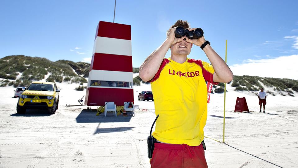 Trygfonden Kystlivredning anbefaler at bade på strande med livreddere. De er på strande over hele landet, og man kan få overblik på hjemmesiden www.respektforvand.dk. (Arkivfoto). <i>Henning Bagger/Ritzau Scanpix</i>