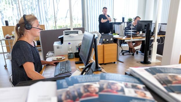 I forbindelse med at Region Nordjylland overtog klinikken, har den lange ventetid i telefonen mødt kritik fra patienter, og har fået flere til at møde personligt op i klinikken. Det er dog ikke hensigtsmæssigt, påpeger Anja Kokholm.