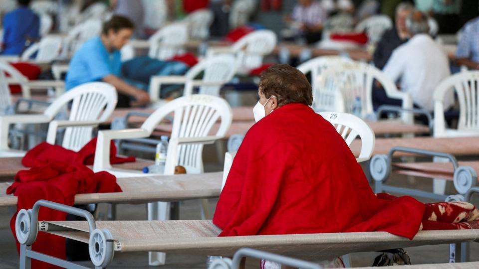 Flere tusinde spaniere er blevet evakueret fra deres hjem på grund af ekstrem varme og skovbrande. Mere end 500 personer har mistet livet, siger den spanske premierminister. (Arkivfoto) <i>Isabel Infantes/Reuters</i>