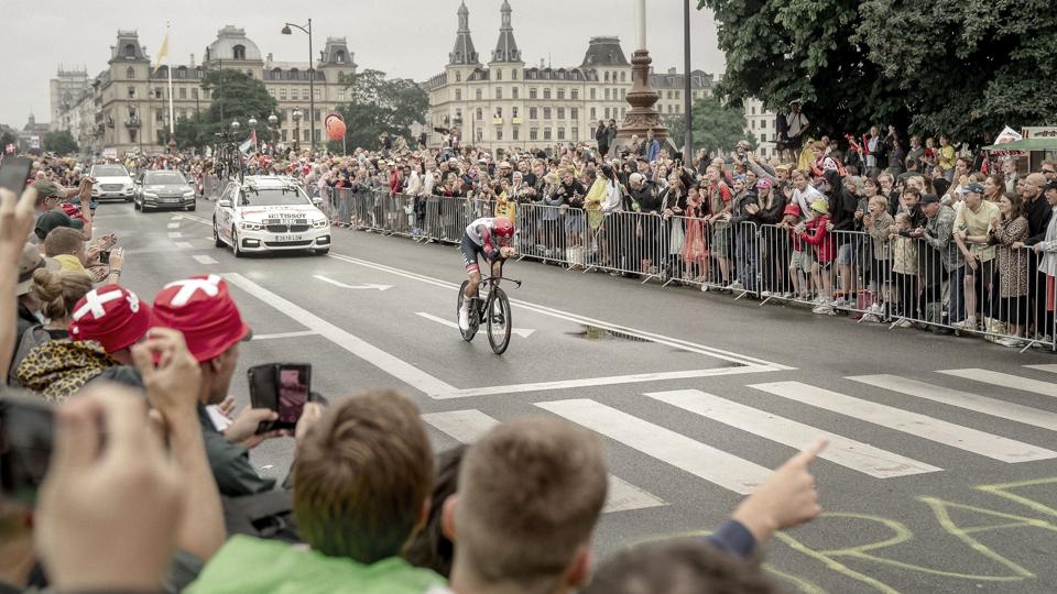 Ifølge Dansk Erhverv kan store sportsbegivenheder som Tour de France være med til at sælge Danmark over for udlandet. <i>Mathias Svold/Ritzau Scanpix</i>