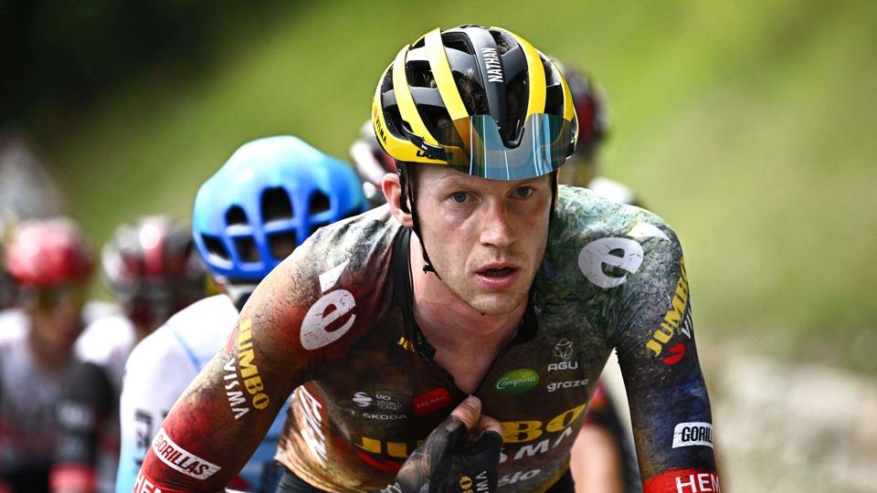 Med Nathan Van Hooydonck ude af Touren må Jonas Vingegaard klare sig til Paris med fire hjælpere hos Jumbo-Visma. <i>Anne-Christine Poujoulat/Ritzau Scanpix</i>