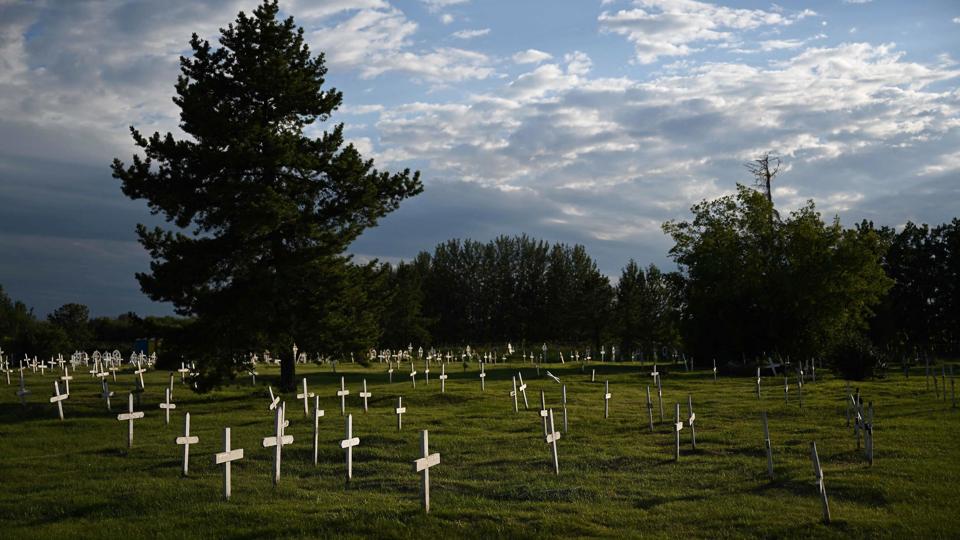 Siden maj 2021 er der blevet fundet mere end 1300 umærkede grave nær de tidligere katolske kostskoler i Canada. (Arkivfoto). <i>Patrick T. Fallon/Ritzau Scanpix</i>