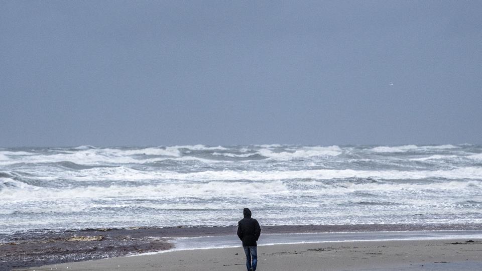 Det er vigtigt for den nye lottomillionærs lykke, hvordan omgangskredsen reagerer, siger professor i nationaløkonomi. I værste fald kan det blive socialt isolerende. (Arkivfoto). <i>John Randeris/Ritzau Scanpix</i>
