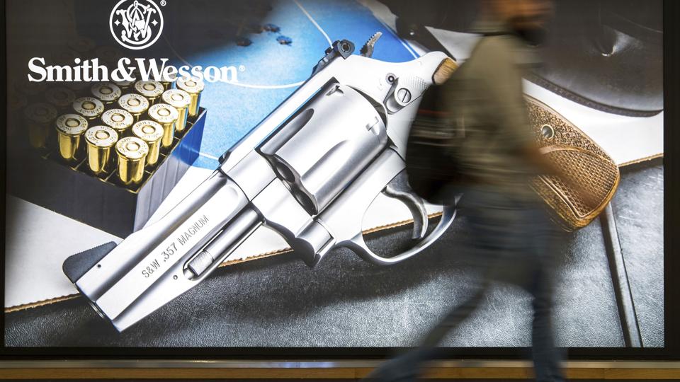 Politiet har beslaglagt en revolver af mærket Smith & Wesson. (Arkivfoto). <i>Daniel Karmann/Ritzau Scanpix</i>