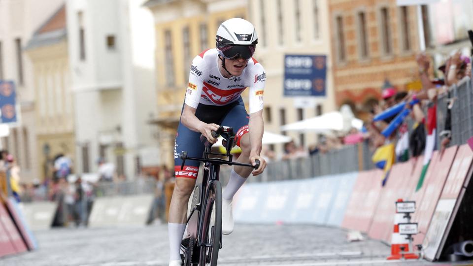 Mattias Skjelmose Jensen, der her ses under Giro d'Italia tidligere i år, ligger samlet nummer tre efter tre etaper i Vallonien Rundt. <i>Bernadett Szabo/Reuters</i>