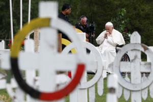 Paven undskylder for overgreb mod indfødte canadiere