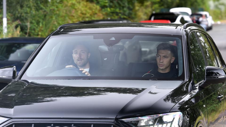 Christian Eriksen (venstre) og Lisandro Martínez (højre) er begge nye i Manchester United denne sommer. <i>Peter Powell/Ritzau Scanpix</i>