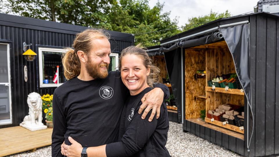 Nogle dage er der mange kunder, og andre dage er der ikke så mange. Kunderne kan være alt fra turister, lokale, familier, faste og nye.