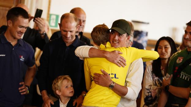 Jonas Vingegaard og Mads Pedersen er lige nu de to største navne i dansk cykling, som ellers vælter sig i stjerner. <i>Foto: Mads Claus Rasmussen/Ritzau Scanpix</i>