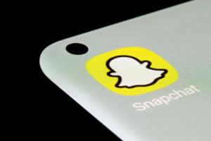 Rusland deler bøder ud til Snapchat, Tinder og WhatsApp