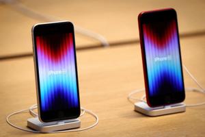 Apple har højere indtægter fra iPhone-salg end ventet