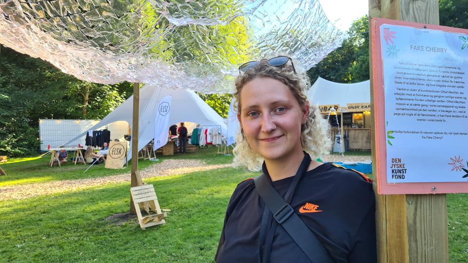 Iben Stubgaard er sekretariatsleder på Alive Festival, hvor der ikke er problemer med at engagere de unge i frivilligt arbejde. <i>Foto: Camilla Gade</i>