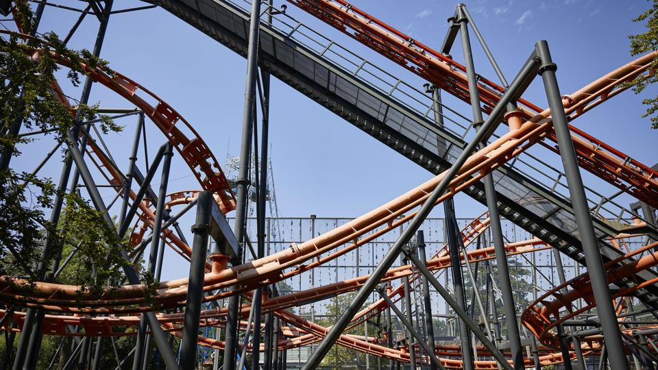 Cobraen, som ses på billedet, fik i maj en tvilling i Saudi-Arabien. I modsætning til Cobraen, som har orange skinner, har Nova Coaster i Saudi-Arabien, orange søjler. (Arkivfoto). <i>Mikkel Berg Pedersen/Ritzau Scanpix</i>