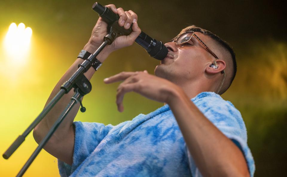 Tobias Rahim er en af de absolut største stjerner på den danske musikscene - næste sommer vender han tilbage til Nibe Festival. <i>Arkivfoto: Martél Andersen</i>