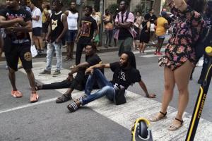 Italienere udtrykker chok over drab på nigeriansk gadesælger