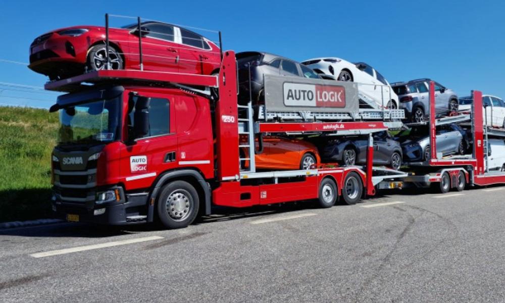 Dansk Auto Logik - en 25 meter lastbil. Dansk Auto Logik - en 25 meter lastbil.