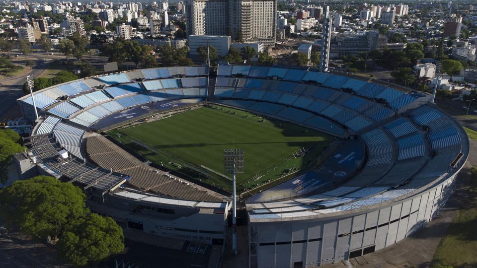 Centenario i Montevideo er omdrejningspunktet i det sydamerikanske bud. Det var på dette stadion i Uruguays hovedstad, at finalen blev spillet i 1930 ved historiens første VM. Dengang vandt Uruguays værter med 4-2 over Argentina. (Arkivfoto). <i>Nicolas Garcia/Ritzau Scanpix</i>