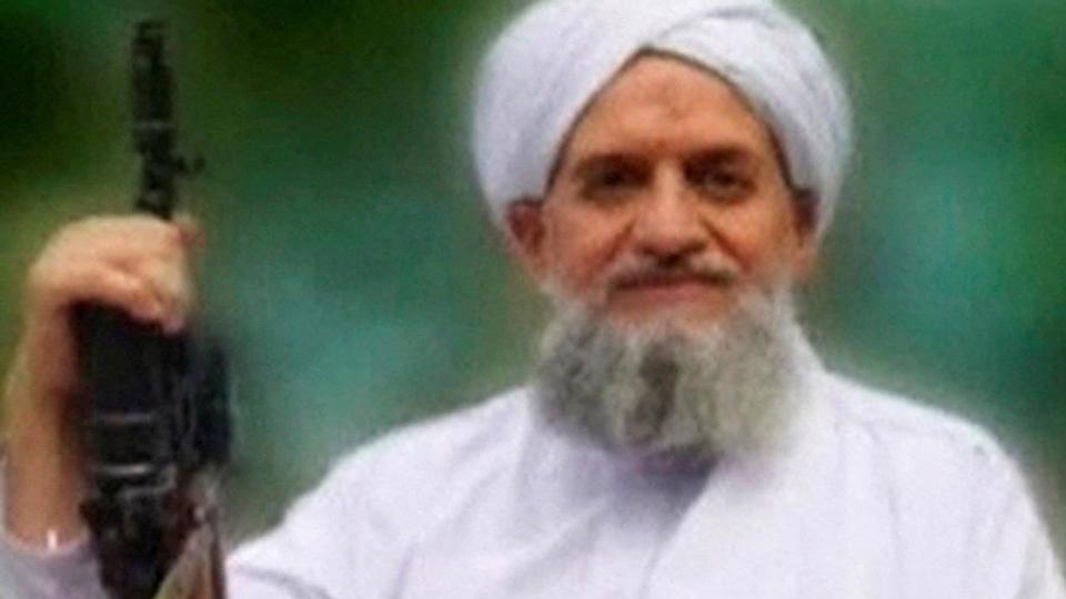 Tidligere i år lykkedes det amerikanske efterretningstjenester at finde al-Zawahiris familie - hans kone, hans datter, og hans børnebørn. De var flyttet til et såkaldt sikkert hus i Kabul. Senere kunne de også identificere al-Qaeda-lederen i samme hus. (Arkivfoto). <i>Site Monitoring Service/Reuters</i>