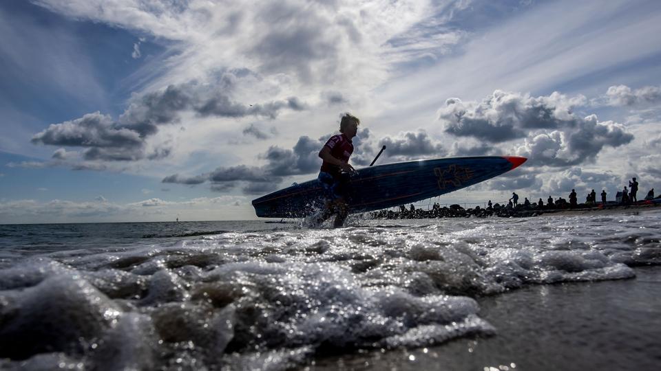 SUP-boards er blevet populære, men det kan være farligt, hvis der er for meget vind. <i>Ren© Schtze/Ritzau Scanpix</i>