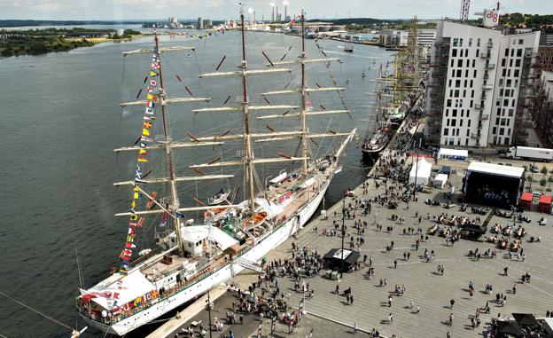 Polske Dar Mlodziezy er arrangementets største skib og gæstede også Aalborg til Tall Ships Races i 2015. <i>Arkivfoto: Henning Bagger/Ritzau Scanpix</i>