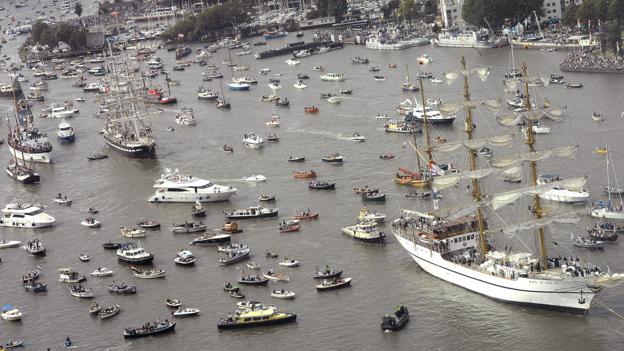 Dar Mlodziezy leder Sail-In-paraden ved Sail Amsterdam 2015. <i>Arkivfoto: United Photos/Reuters/Ritzau Scanpix</i>