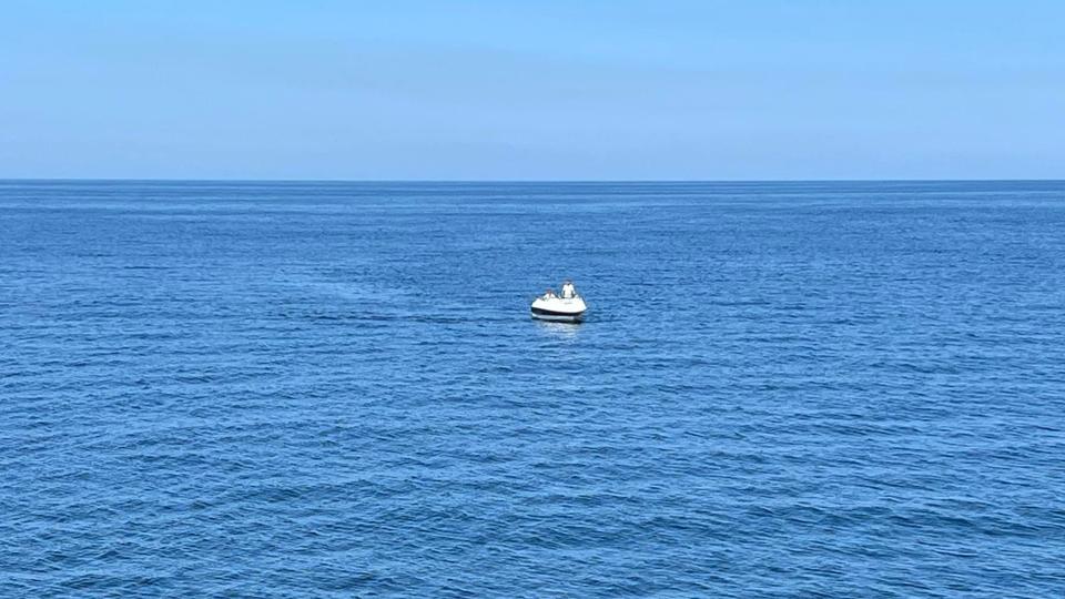 Den lille speedbåd med motorstop midt ude i Skagerrak. Den blev fundet af en trawler fra Skagen. <i>Foto: S255 North Sea</i>