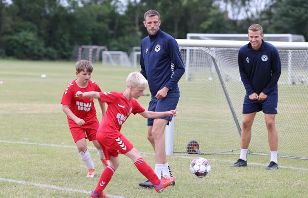 Mads Greve og Lasse Steffensen kom hurtigt i problemer mod den talentfulde ungdom ... <i>Foto: Bente Poder</i>