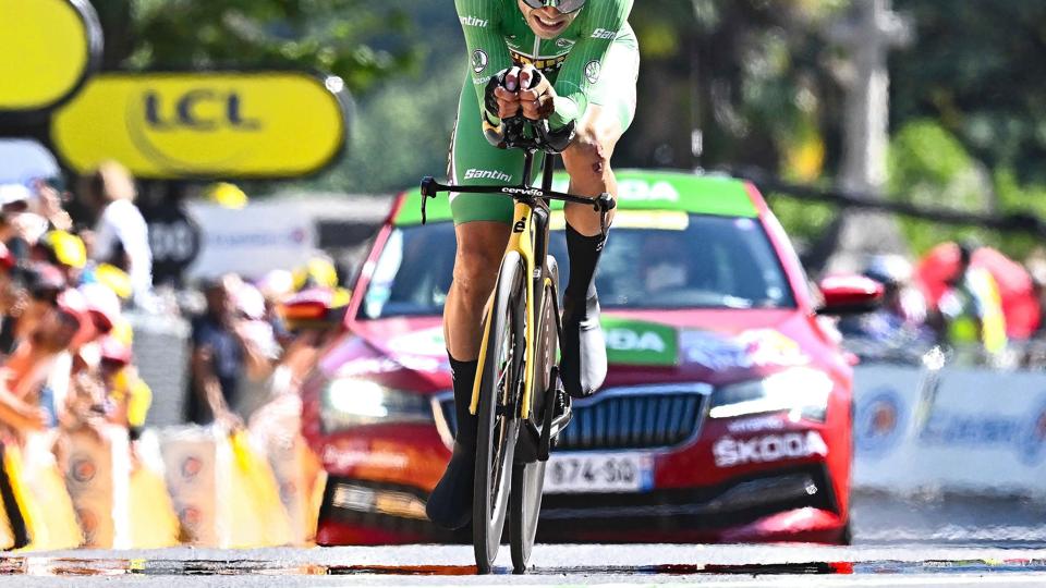 Wout van Aert vandt den afsluttende enkeltstart i Tour de France foran Jonas Vingegaard og Tadej Pogacar. <i>Anne-Christine Poujoulat/Ritzau Scanpix</i>