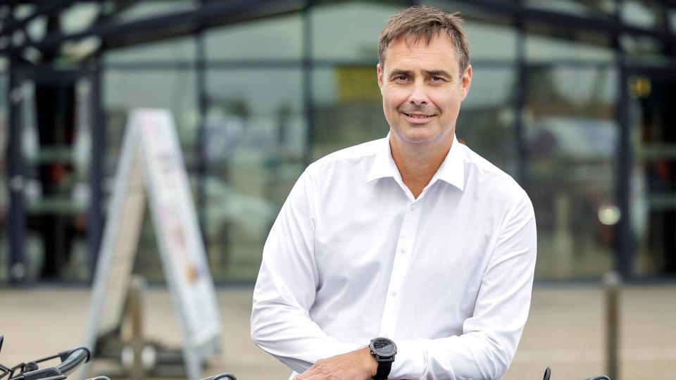 Niels Adolfsen, Centermanager for Aalborg Storcenter, kalder det en fælles opgave at nedbringe elpriserne. <i>Foto: Henrik Bo</i>