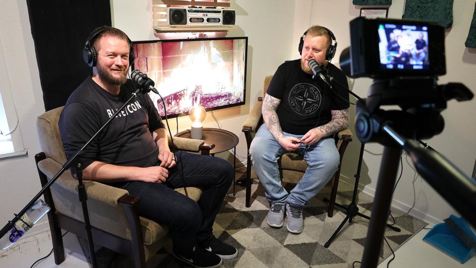 John Frost og Jonas Madsen har startet podcasten "Alt om Intet" sammen, hvor de snakker om alverdens emner <i>Foto: Bente Poder</i>