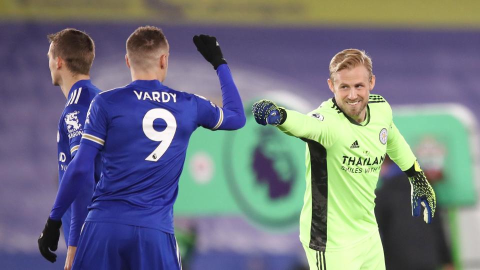 Jamie Vardy har spillet med Kasper Schmeichel i alle sine ti sæsoner som Leicester-spiller. <i>Alex Pantling/Reuters</i>