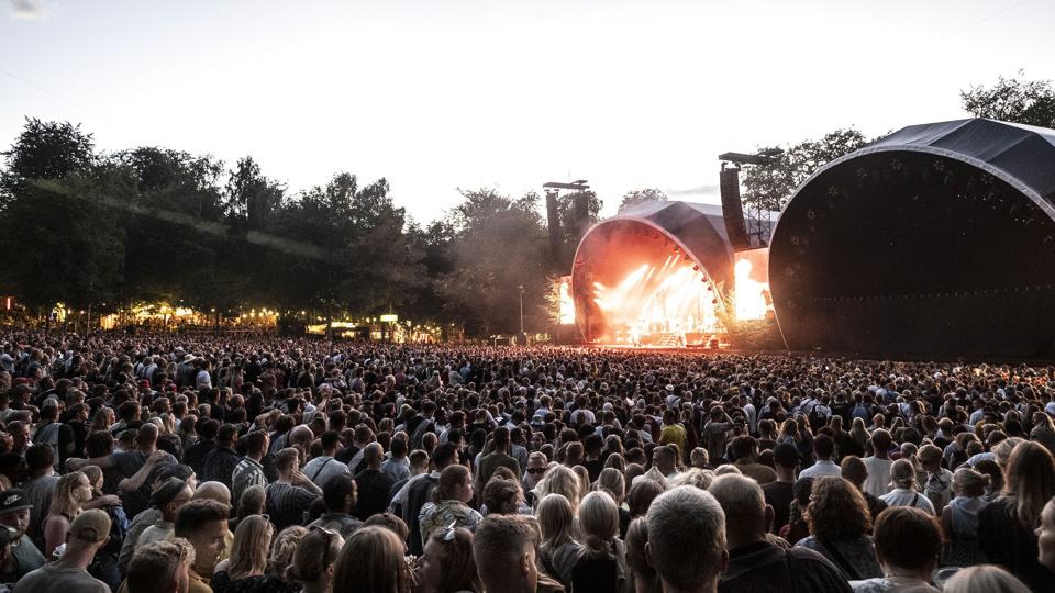 I år er de gamle bøgescener skiftet ud med to helt nye og større scener, hvor der er bedre til at facilitere kunsternes sceneshows. (Arkivfoto). <i>Helle Arensbak/Ritzau Scanpix</i>