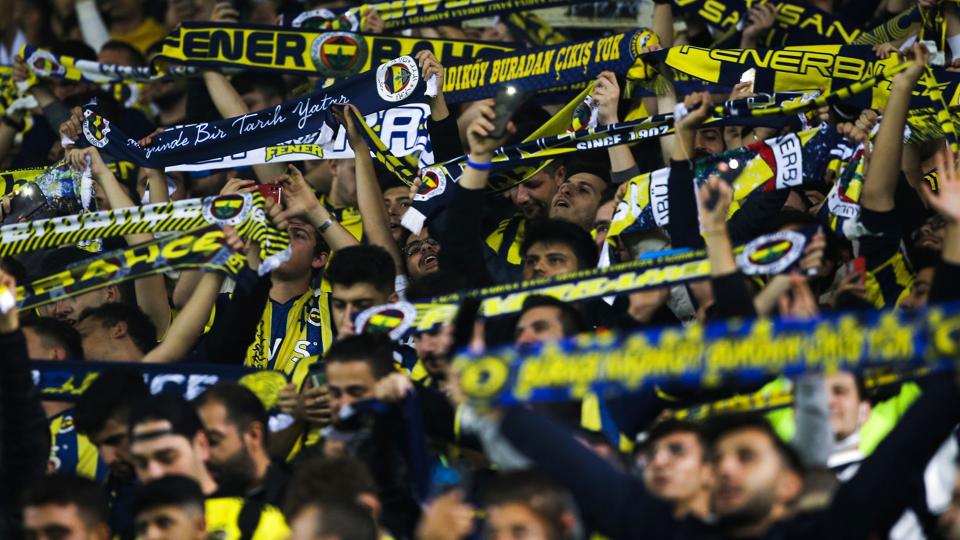 Fenerbahces egne fans har kostet klubben en bøde på 50.000 euro for de tilråb, som fans kom med om Vladimir Putin. <i>Uncredited/Ritzau Scanpix</i>