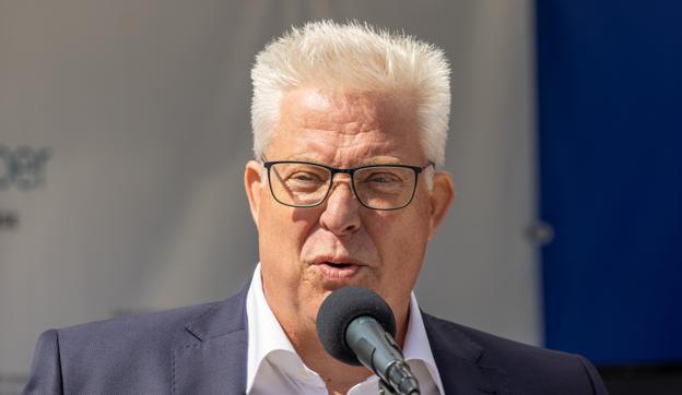 Projektdirektør Lars Jøker fra Port of Aalborg byder velkommen. <i>Foto: Kim Dahl Hansen</i>