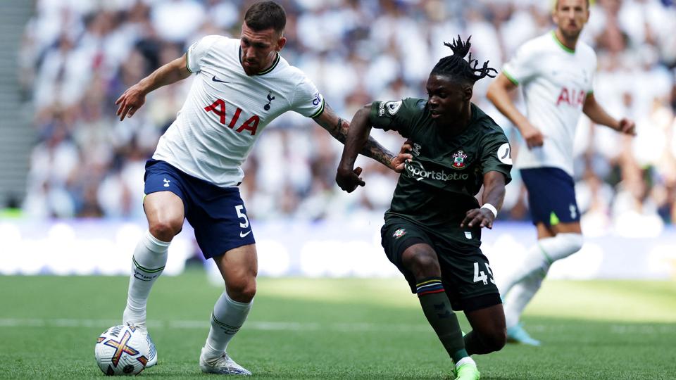 Pierre-Emile Højbjerg spillede hele kampen på Tottenhams centrale midtbane, da holdet slog Southampton 4-1. <i>Matthew Childs/Ritzau Scanpix</i>
