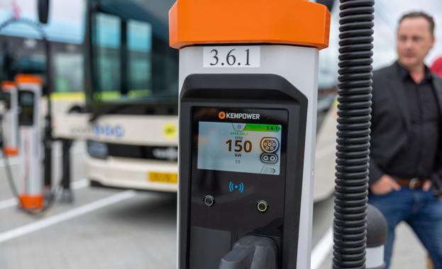 Der er 124 ladeposter på Tide Bus Danmarks nybyggede busdepot, der dækker et areal på 60.000 kvm. <i>Foto: Kim Dahl Hansen</i>