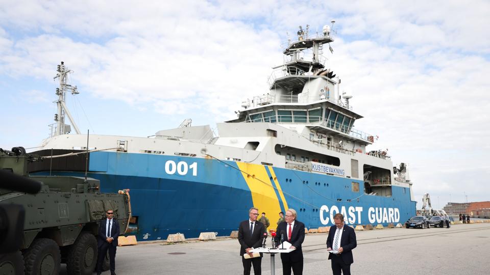 Forsvarsminister Morten Bødskov, Sveriges forsvarsminister Peter Hultqvist og Norges forsvarsminister Bjørn Arild Gram er i Malmø for at drøfte forsvarssamarbejdet i regionen. <i>10600 Andreas Hillergren/Tt/Ritzau Scanpix</i>