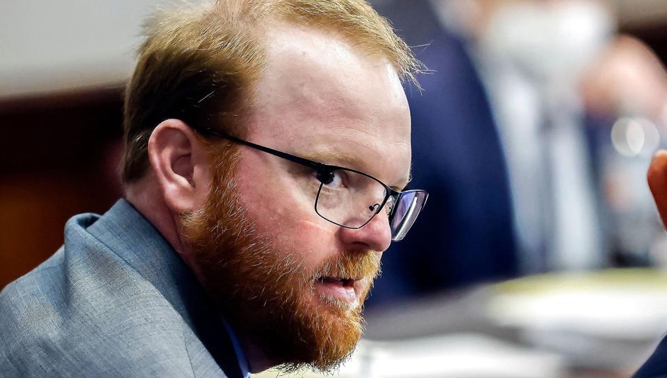 Travis McMichael var i forvejen idømt livstid for drabet på den 25-årige sorte jogger Ahmaud Arbery i delstaten Georgia i 2020. Nu får han sammen med sin far endnu en livstidsdom i en føderal retssag om hadforbrydelse. Drabet var ifølge den føderale domstol racistisk motiveret. (Arkivfoto). <i>Stephen B. Morton/Ritzau Scanpix</i>