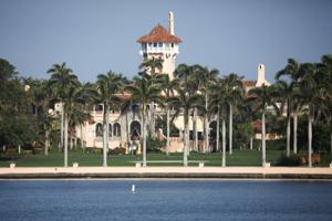 FBI-agenter ransager Donald Trumps hjem i Florida