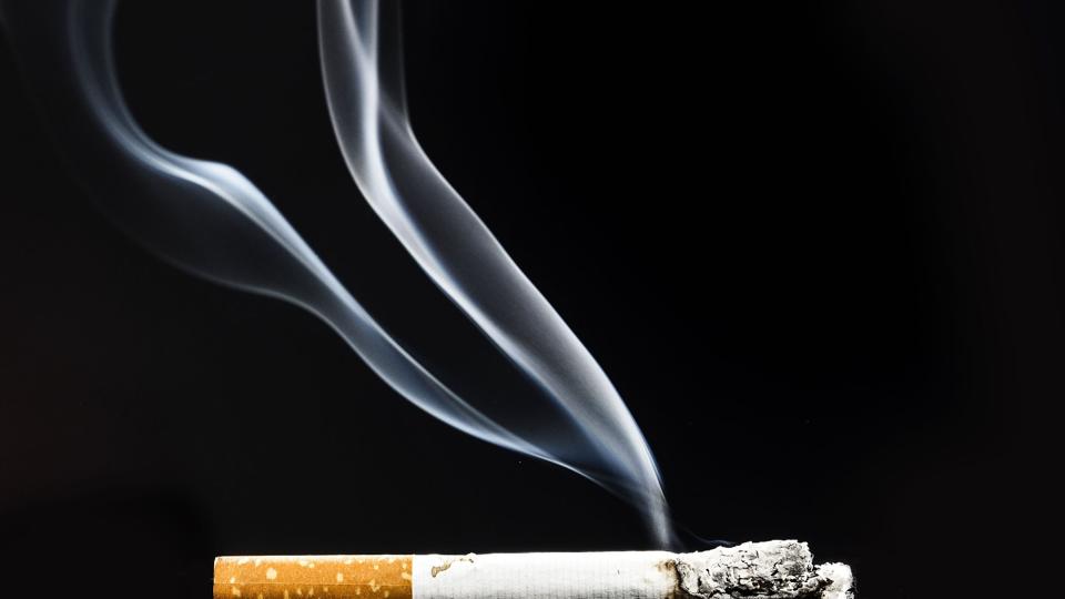 I alt blev der fremstillet mindst 250 millioner ulovlige cigaretter på en illegal fabrik i Vamdrup, mener politiet. To har tilstået og er dømt, mens 12 er tiltalt ved en sag, der begynder i slutningen af august. (Arkivfoto). <i>Sophia Juliane Lydolph/Ritzau Scanpix</i>