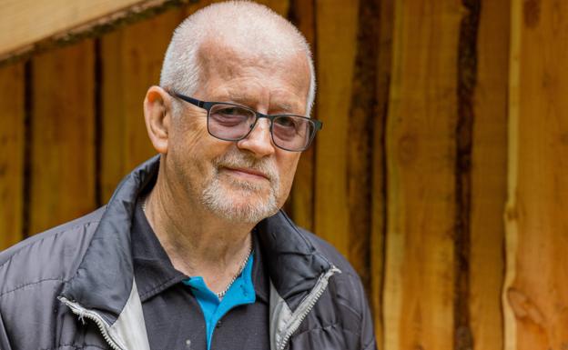 Birger Sørensen, pensionist og arbejdsmand i Røde Kors Brønderslevs arbejdsgruppe for ensomme mænd. <i>Foto: Kim Dahl Hansen</i>