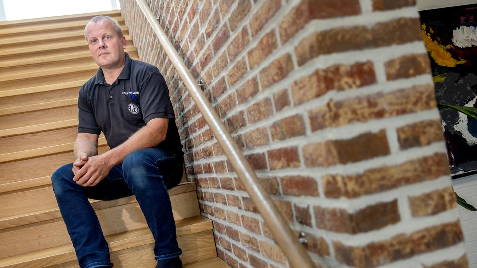 Henrik Kjærsgaard, ejer og projektleder i Kjærsgaard & Simonsen i Vodskov, har knapt så mange ordrer hjemme. <i>Foto: Lars Pauli</i>