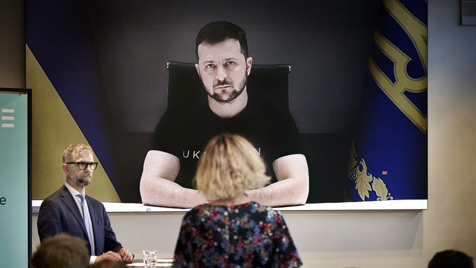 Tilbage i juni holdt Ukraines præsident, Volodymyr Zelenskyj, pressemøde hos Berlingske Media via en videoforbindelse. <i>Niels Ahlmann Olesen/Ritzau Scanpix</i>