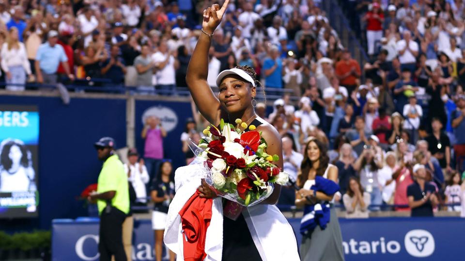 Tårerne trillede hos Serena Williams, da hun var blevet hyldet i arenaen i Toronto. <i>Vaughn Ridley/Ritzau Scanpix</i>