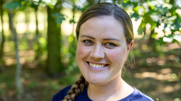 Marie V. Pedersen er uddannet fysioterapeut og tilmed specialiseret børnefysioterapeut. Og så er hun indehaver af FysioVendia i Hjørring. <i>Foto: Kim Dahl Hansen</i>