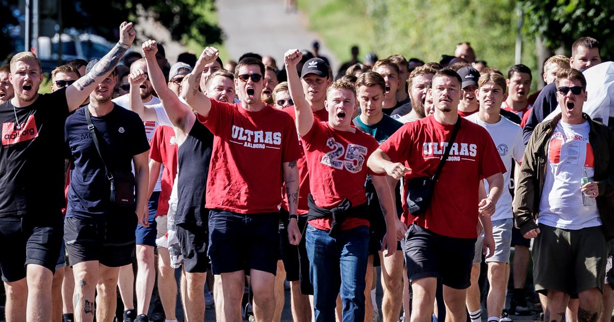 AaB-fans sendte et klart budskab til spillerne | Nordjyske.dk