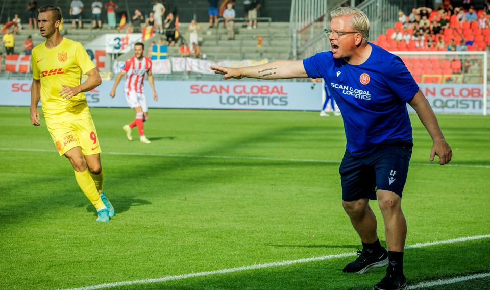 AaB-direktør Thomas Bælum slår fast, at en cheftræner eller sportschef i AaB aldrig vil få overdraget fuld frihed i forhold til spillestil. <i>Foto: Martin Damgård</i>