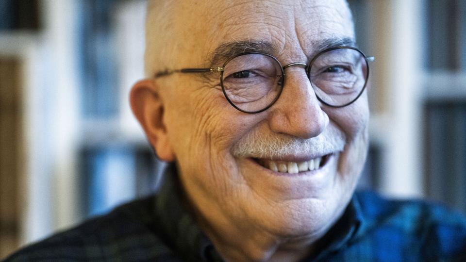 Uffe Ellemann-Jensens familie har valgt at donere en række af hans bøger og kunst til Kirkens Korshær. (Arkivfoto). <i>Søren Bidstrup/Ritzau Scanpix</i>