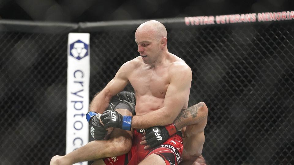 Mark O. Madsen var senest i aktion i en UFC-kamp i april, hvor den danske kæmper vandt. Nu venter en ny UFC-kamp i oktober. (Arkivfoto). <i>David Yeazell/Ritzau Scanpix</i>